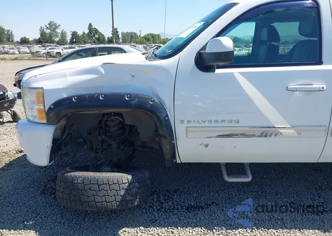 2009 Chevrolet Silverado 1500 Ltz z USA, uszkodzony, nr VIN 3GCEK33349G145199